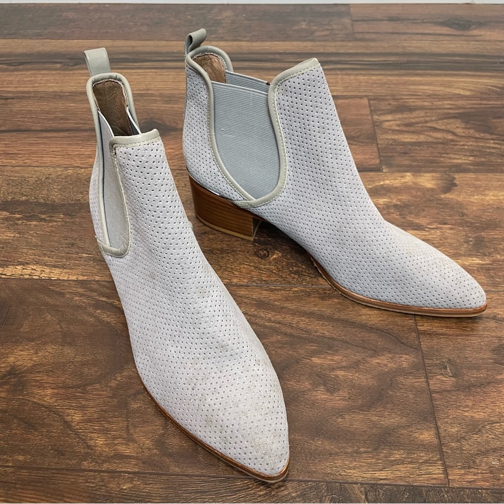 Donald J. Pliner Diaz Perforated Suede Leather Chelsea Light Gray Ankle Boot 8.5